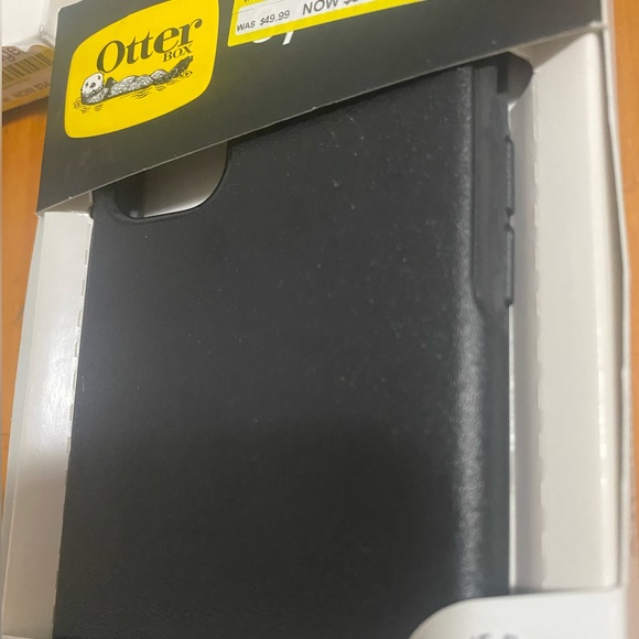 NWT OtterBox symmetry iPhone 11 black protection case drop tested - Picture 2 of 3